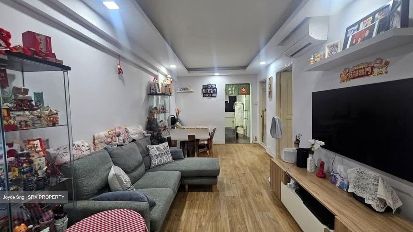 Blk 210 Jurong East Street 21 (Jurong East), HDB 3 Rooms #576715601